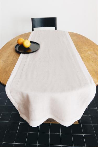CHEMIN DE TABLE LIN DOUBLE ÉPAISSEUR - Écru de Zara