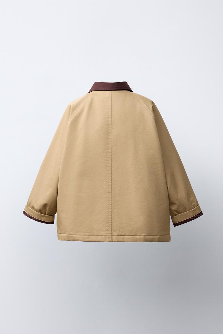 Chaqueta con cuello contrastante 4
