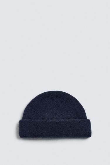 SHORT BRUSHED KNIT BEANIE - Navy blue by Zara