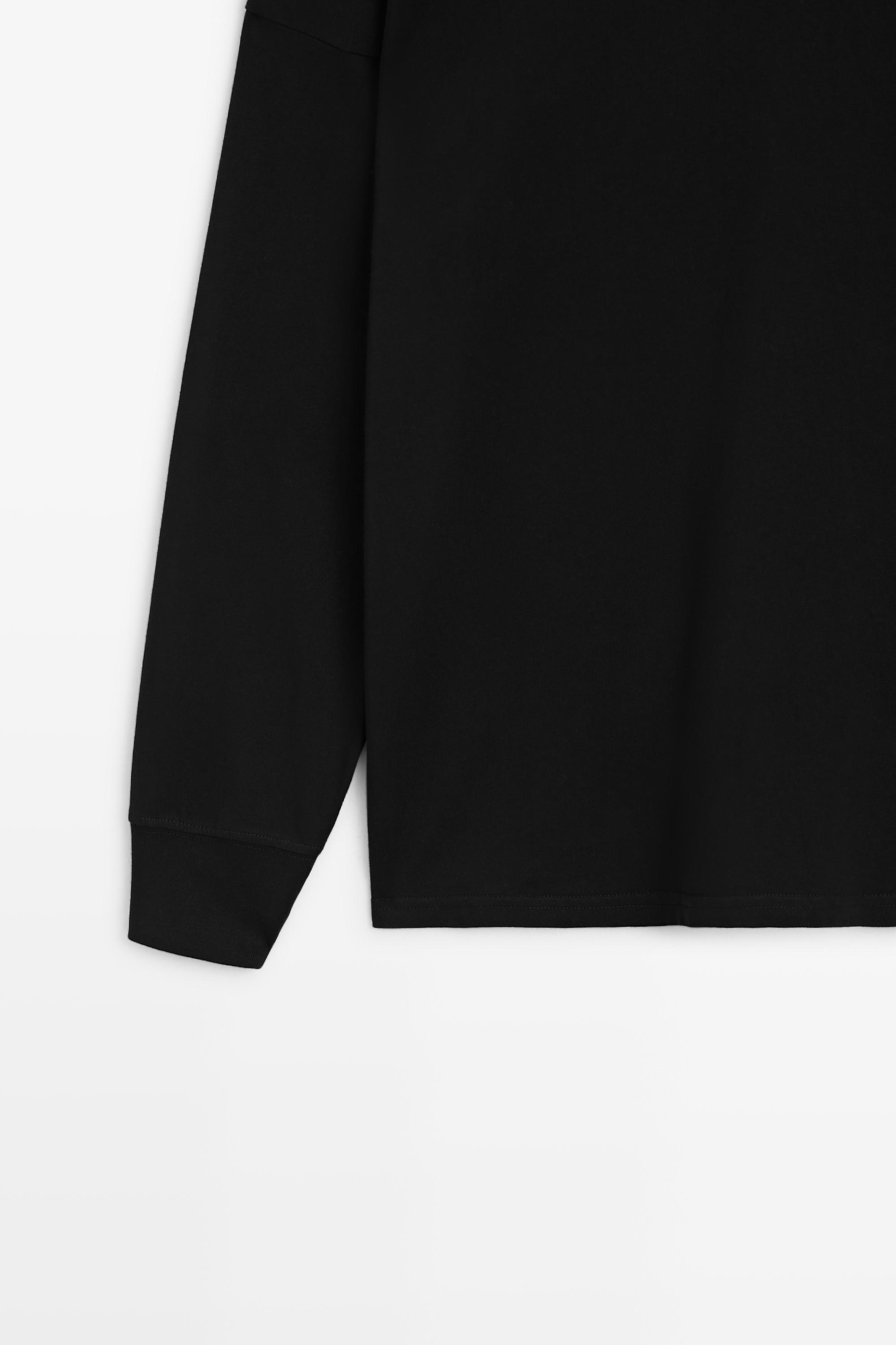 Long sleeve round neck T-shirt