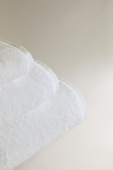 (700 GXM²) SERVIETTE DE BAIN COTON EXTRA-DOUX - Blanc de Zara - Image 1