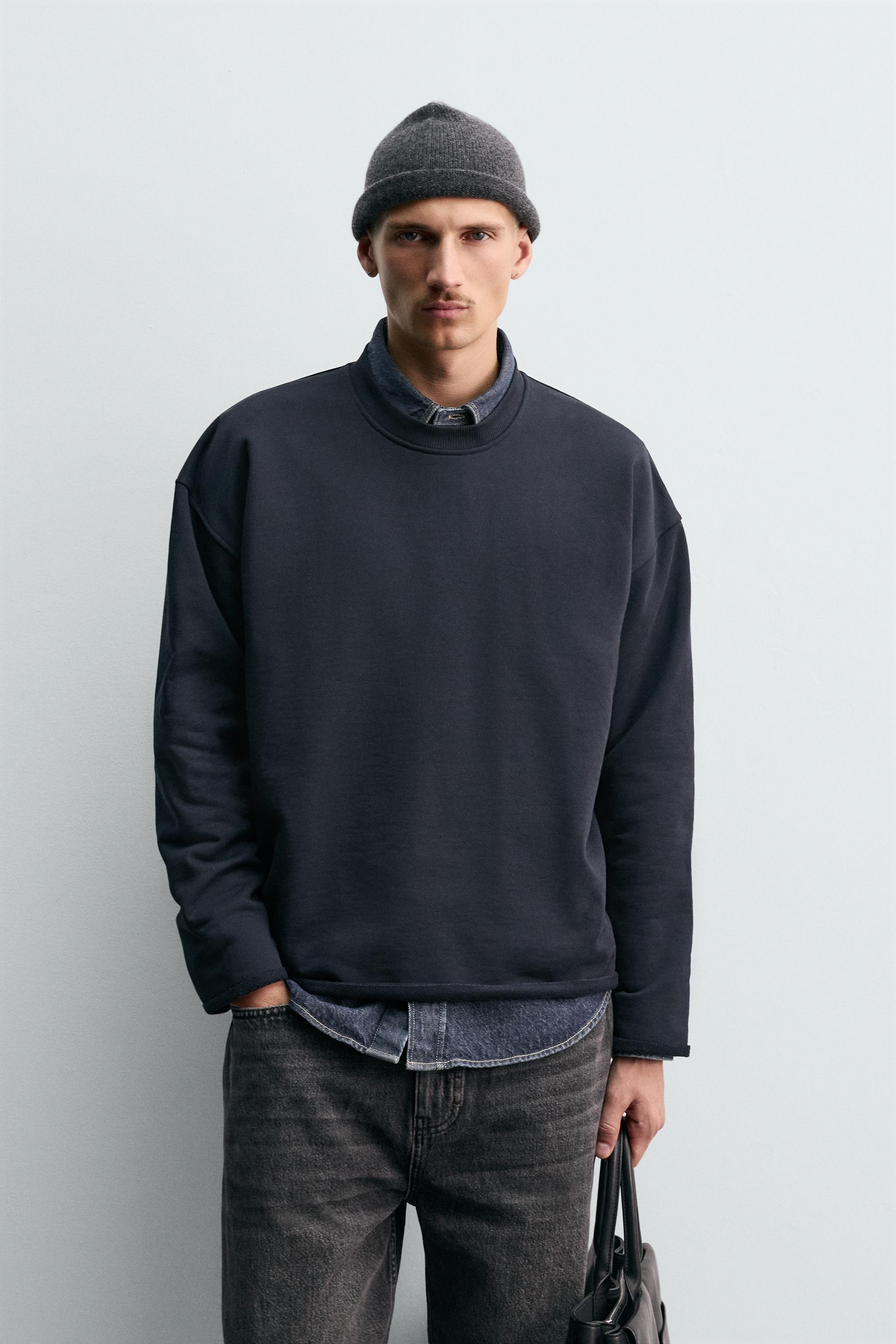 CREW NECK SWEATSHIRT WITH IRREGULAR FINISH - Dark navy | ZARA