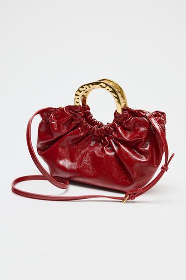 SACA DE MANO FRUNCIDA - Rojo de Zara