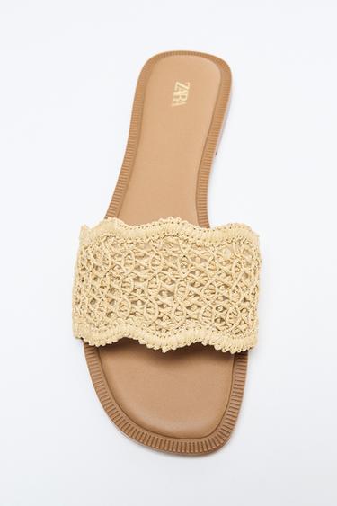 SANDALIA PALA BORDADA - Oro de Zara