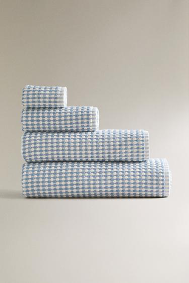 SERVIETTE DE BAIN COTON TEXTURÉ - Bleu clair de Zara - Image 0