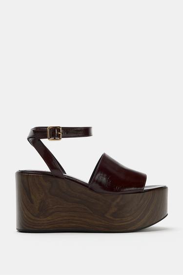 SANDALIA PLATAFORMA - Marrón de Zara