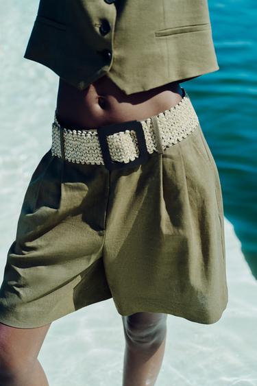 LINEN BLEND BERMUDA SHORTS WITH DARTS AND BELT - Dark khaki by Zara