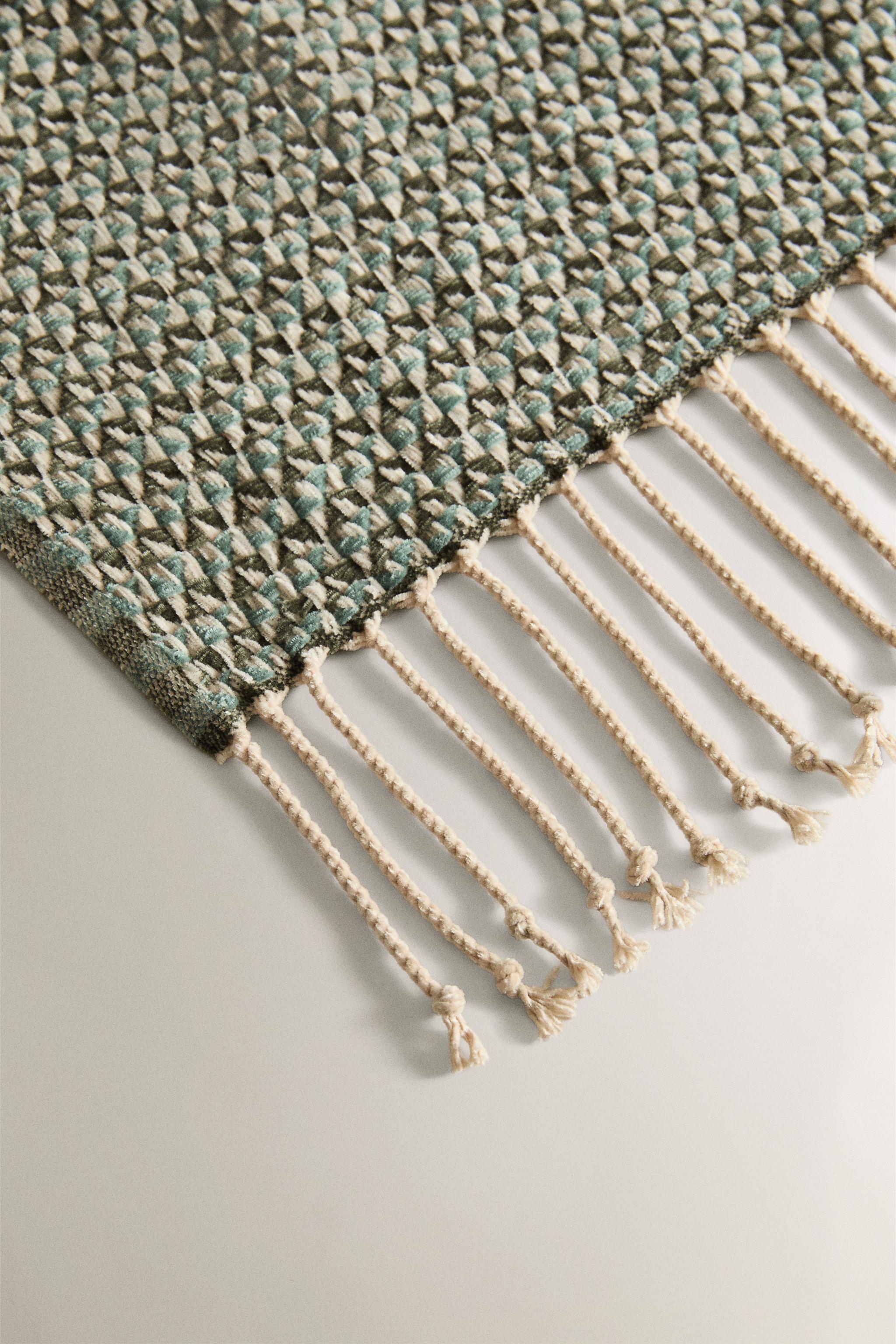 GEOMETRIC CHENILLE BLANKET — Green