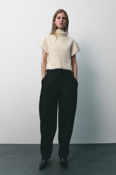 CHALECO PUNTO CUELLO SUBIDO - Blanco roto de Zara - Imagen 0