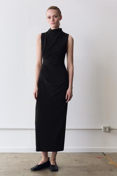 VESTIDO MIDI DRAPEADO - Negro de Zara
