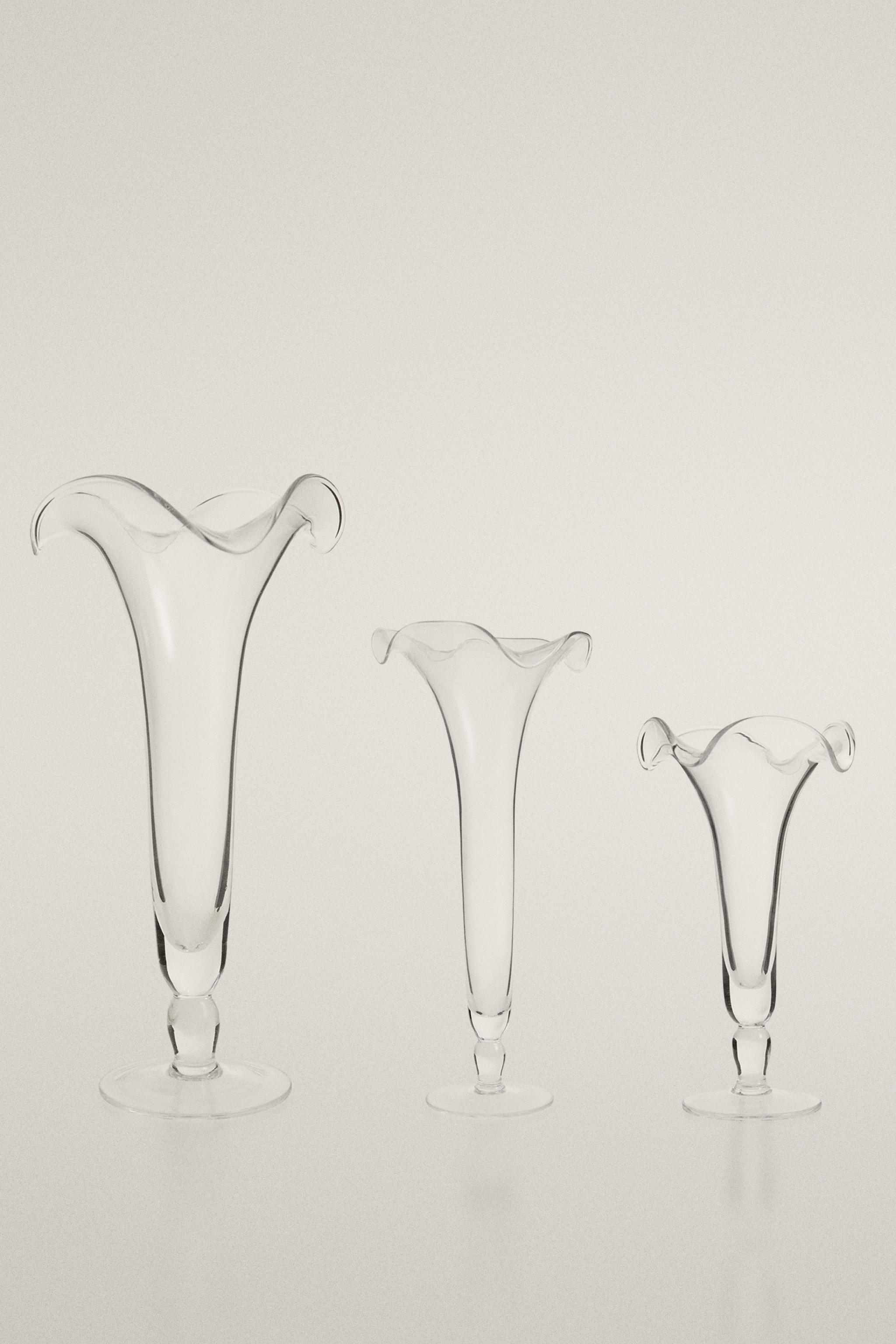 FLORAL GLASS VASE