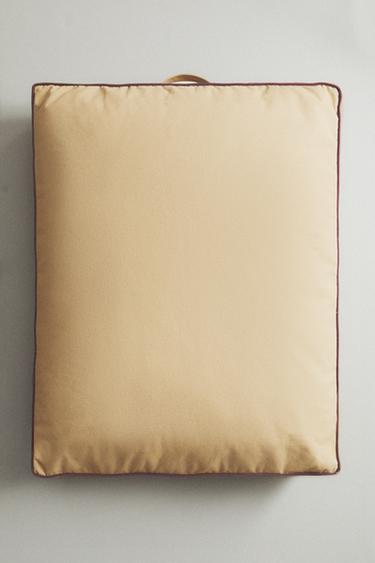 XL PET FLOOR CUSHION WITH PIPING - Beige by Zara