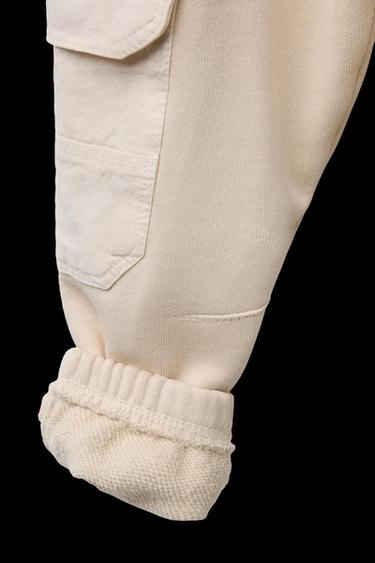 PANTALÓN JOGGER CARGO - Crudo de Zara