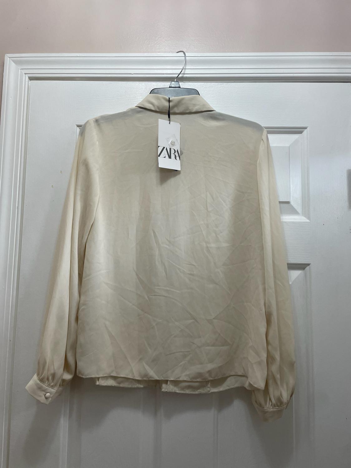 CONTRAST SEAM PIN TUCK SHIRT - Image 2