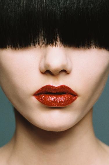 SPARKLE PRESS ON LIPS - CHERRY od Zara