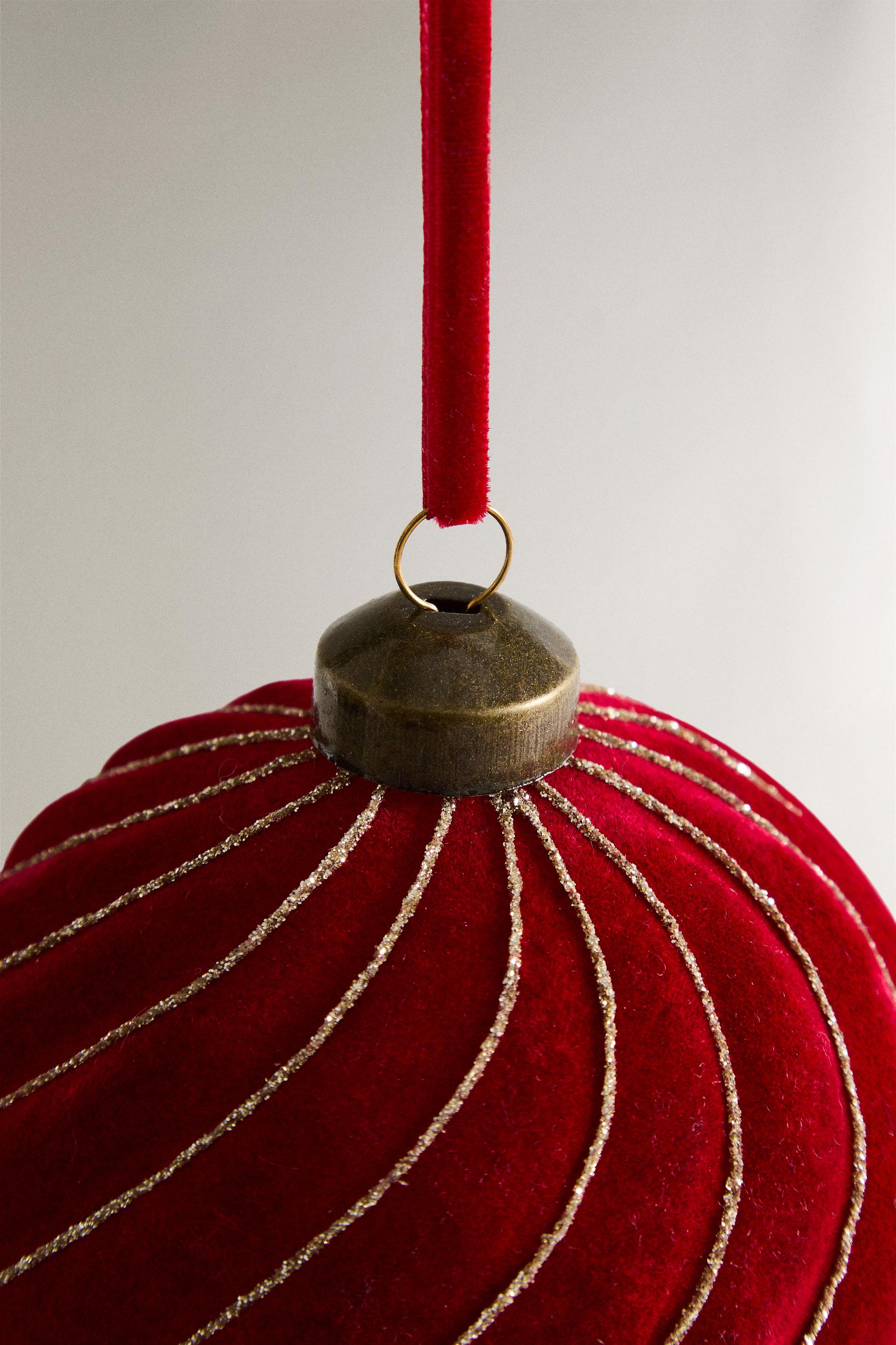 CHRISTMAS TREE SPIRAL BALL ORNAMENT