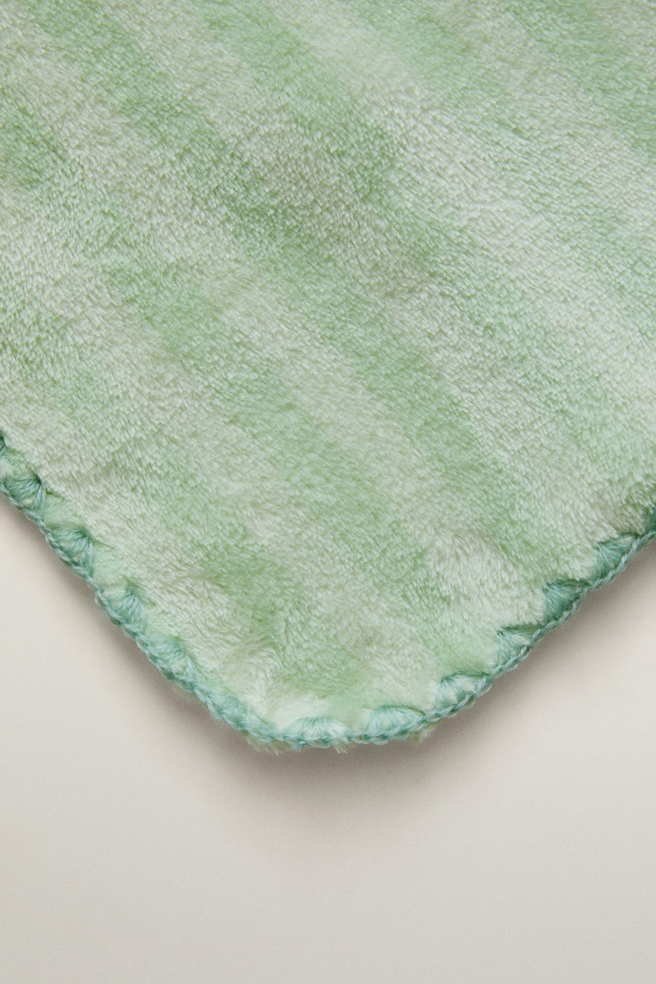 KIDS' MIKE WAZOWSKI MONSTERS, INC. ©DISNEY/PIXAR BLANKET — Green