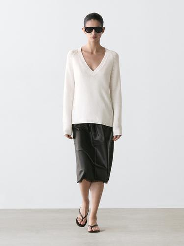 Jupe midi en cuir nappa - Noir de Zara - Image 0