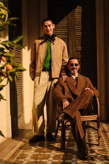 フリンジローファーブラックZaraのフリンジローファー - ブラック 