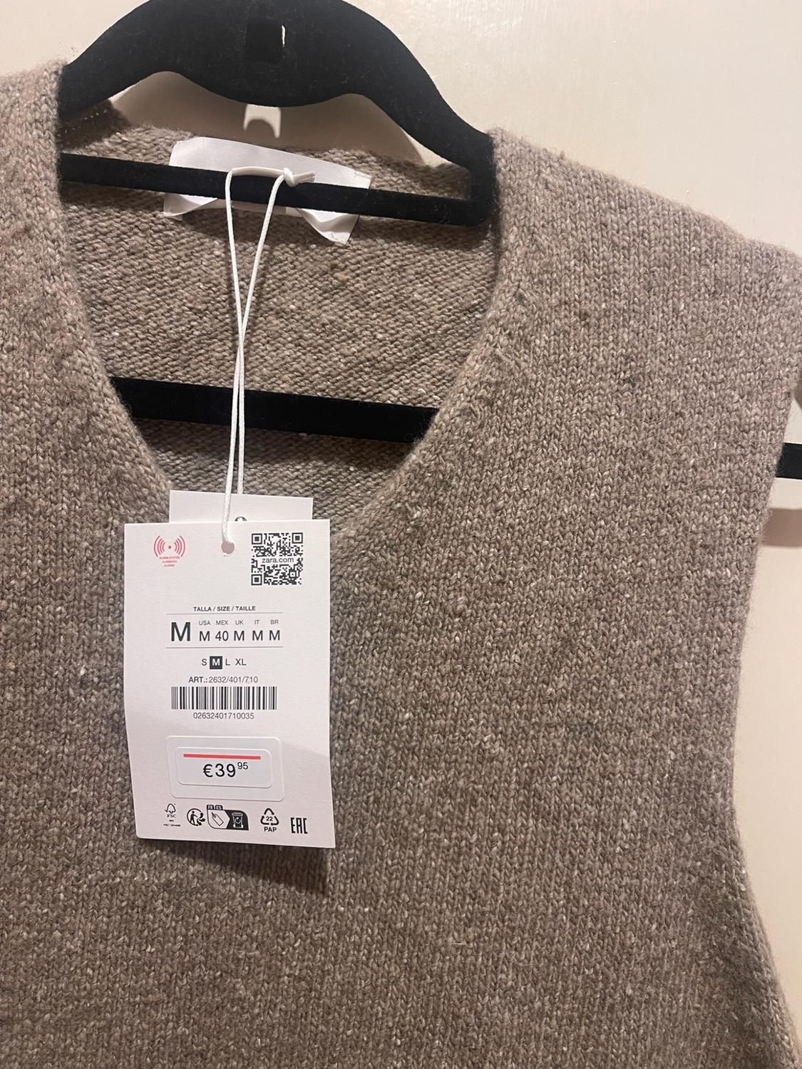ORIGINS FLECKED KNIT VEST - Image 2