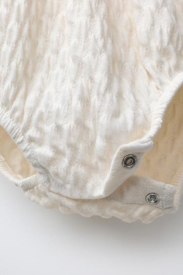 BODY TEXTURÉ AVEC DENTELLE - Écru de Zara - Image 2