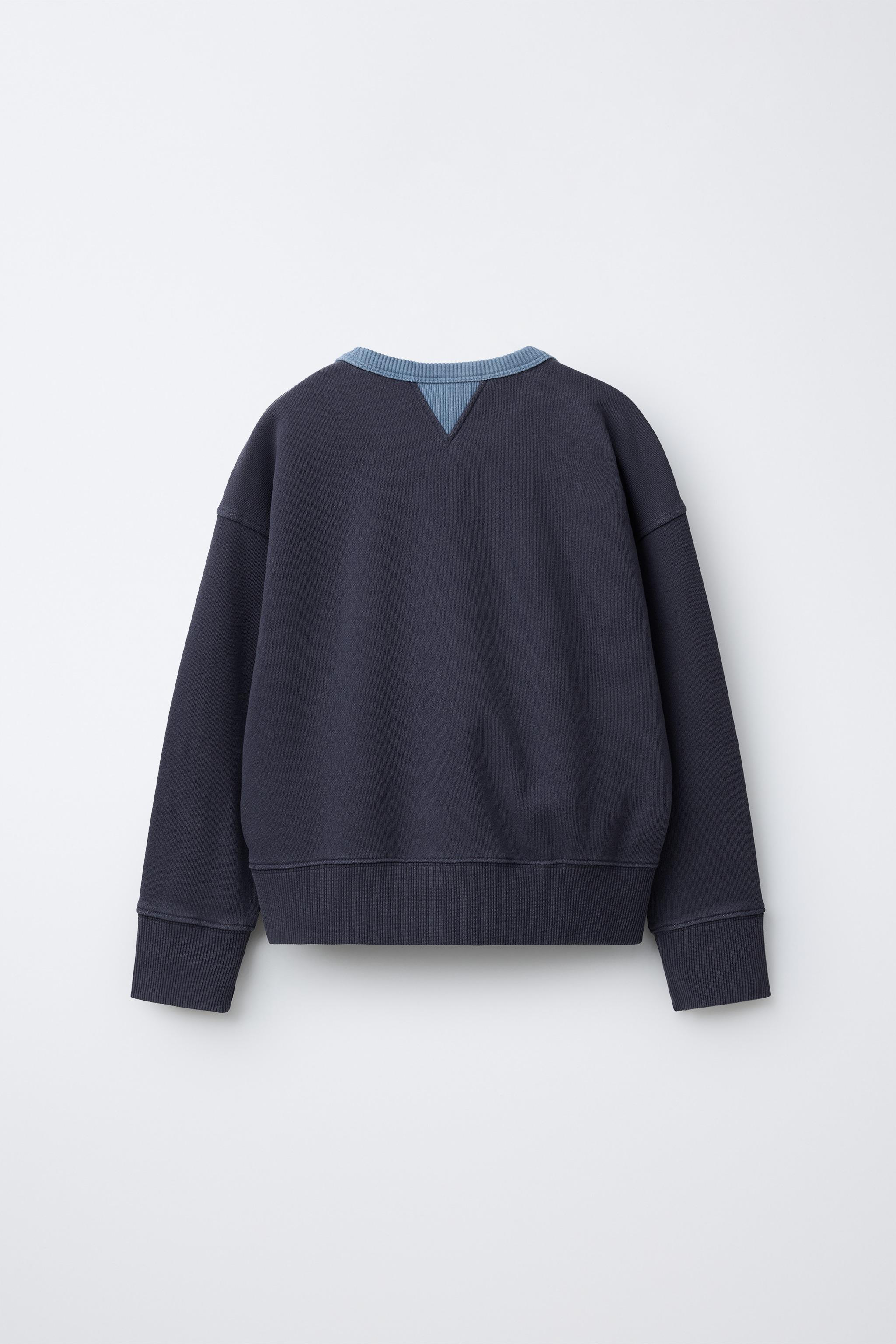 CONTRAST COLLAR SWEATSHIRT WITH CUTOUTS