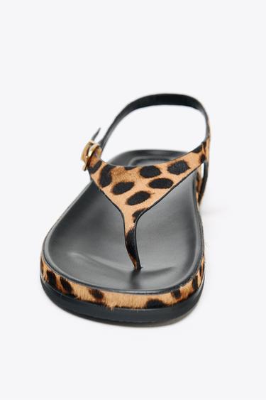 SANDALES  EN CUIR AVEC EFFET FOURRURE ET IMPRIMÉ ANIMALIER - Léopard de Zara - Image 4