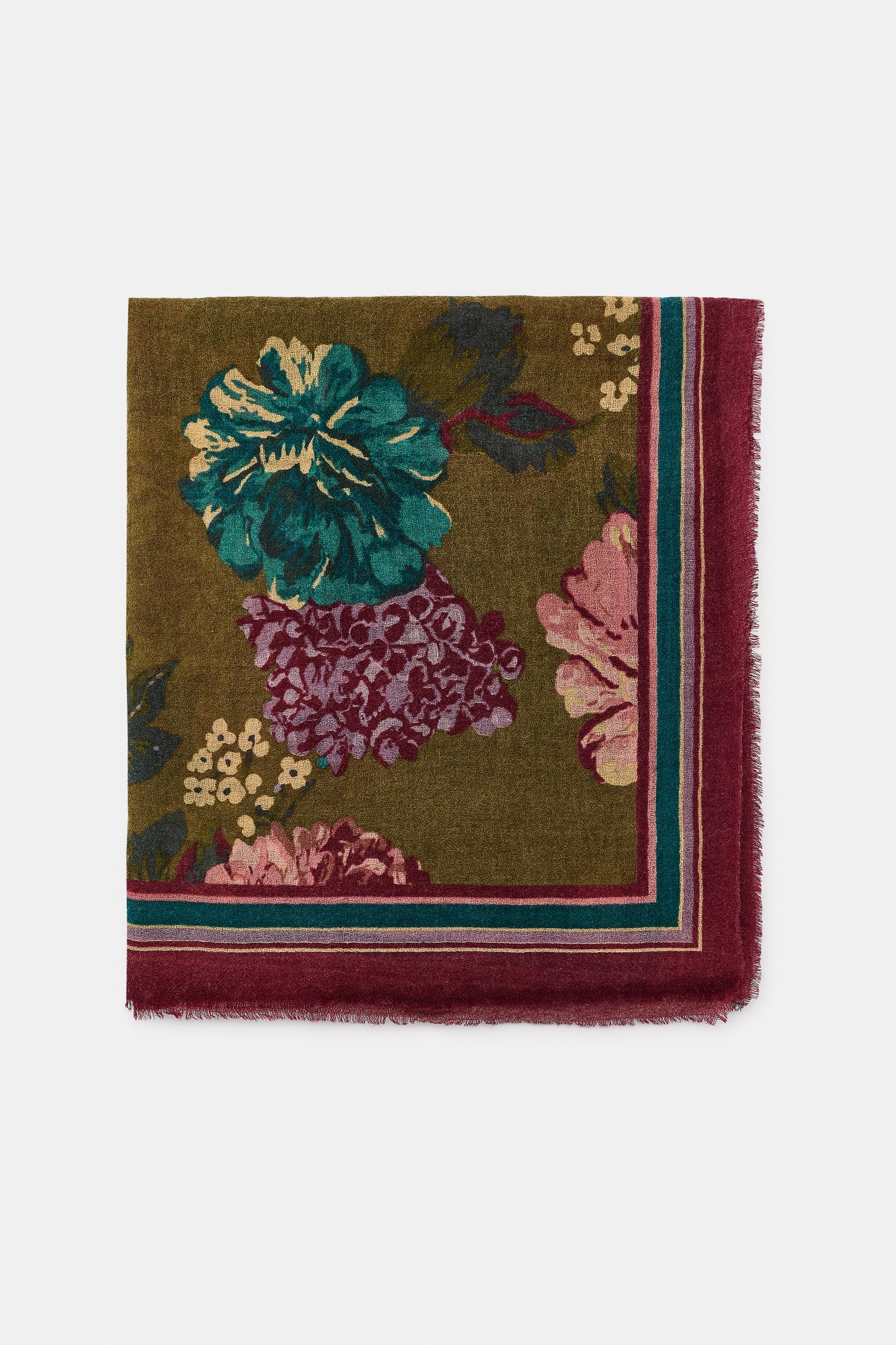 PRINTED FLORAL WOOL SCARF