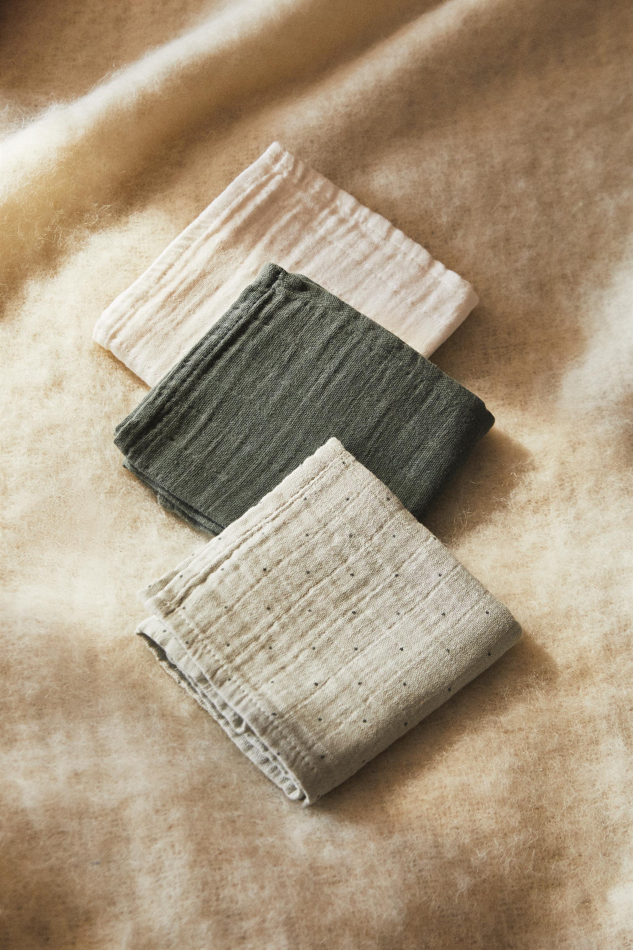 SET OF MULTICOLORED BABY MUSLIN CLOTHS (SET 3)