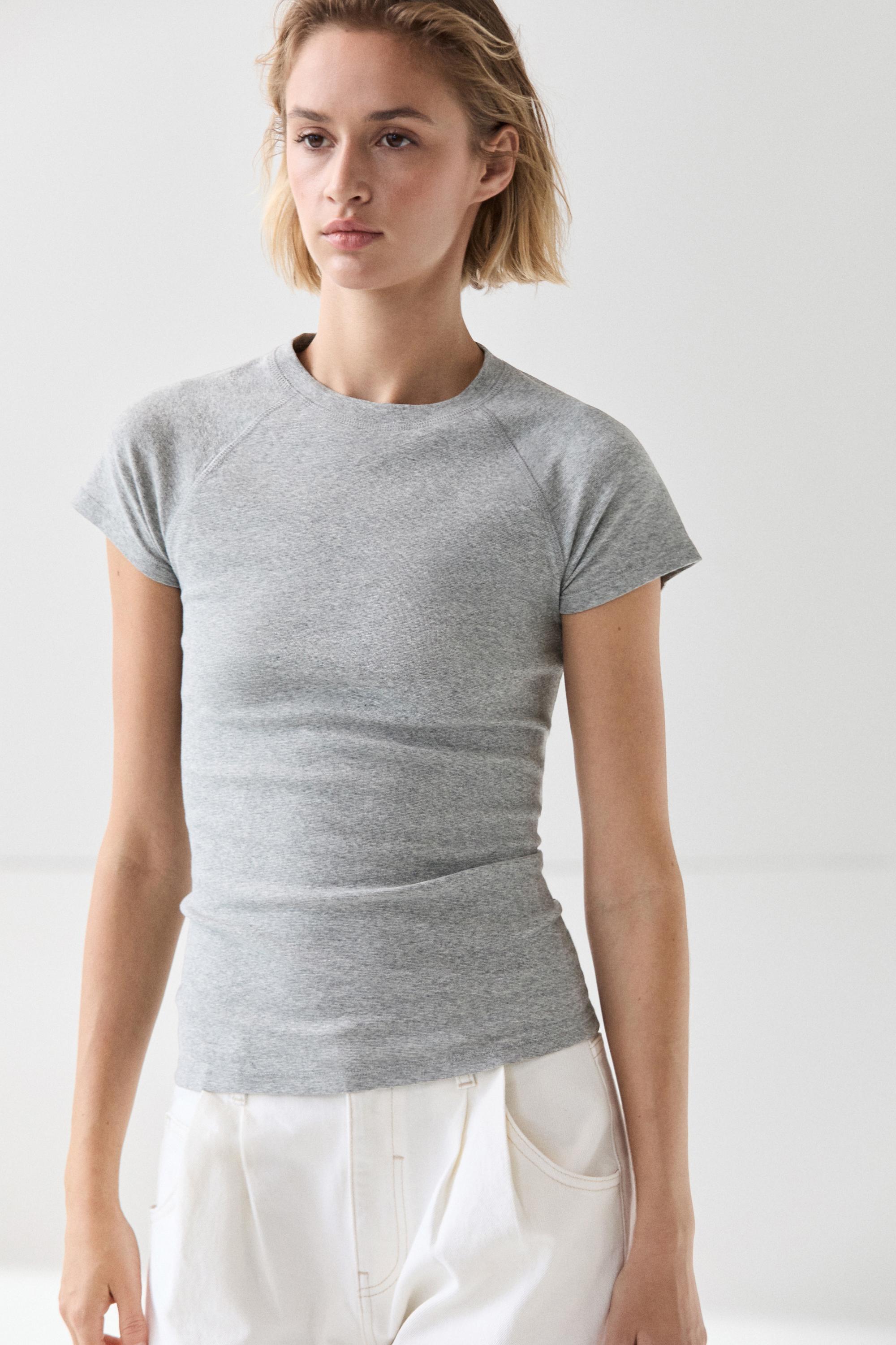 Short Sleeve Raglan T-Shirt — Gray