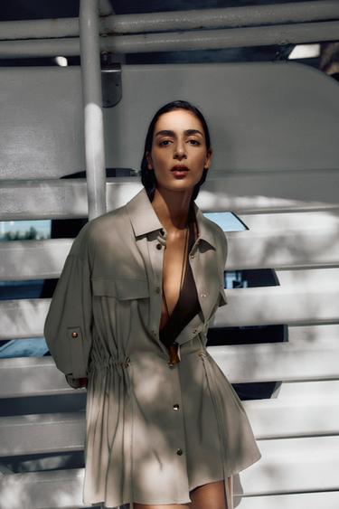 {navn} - {farge} for Zara