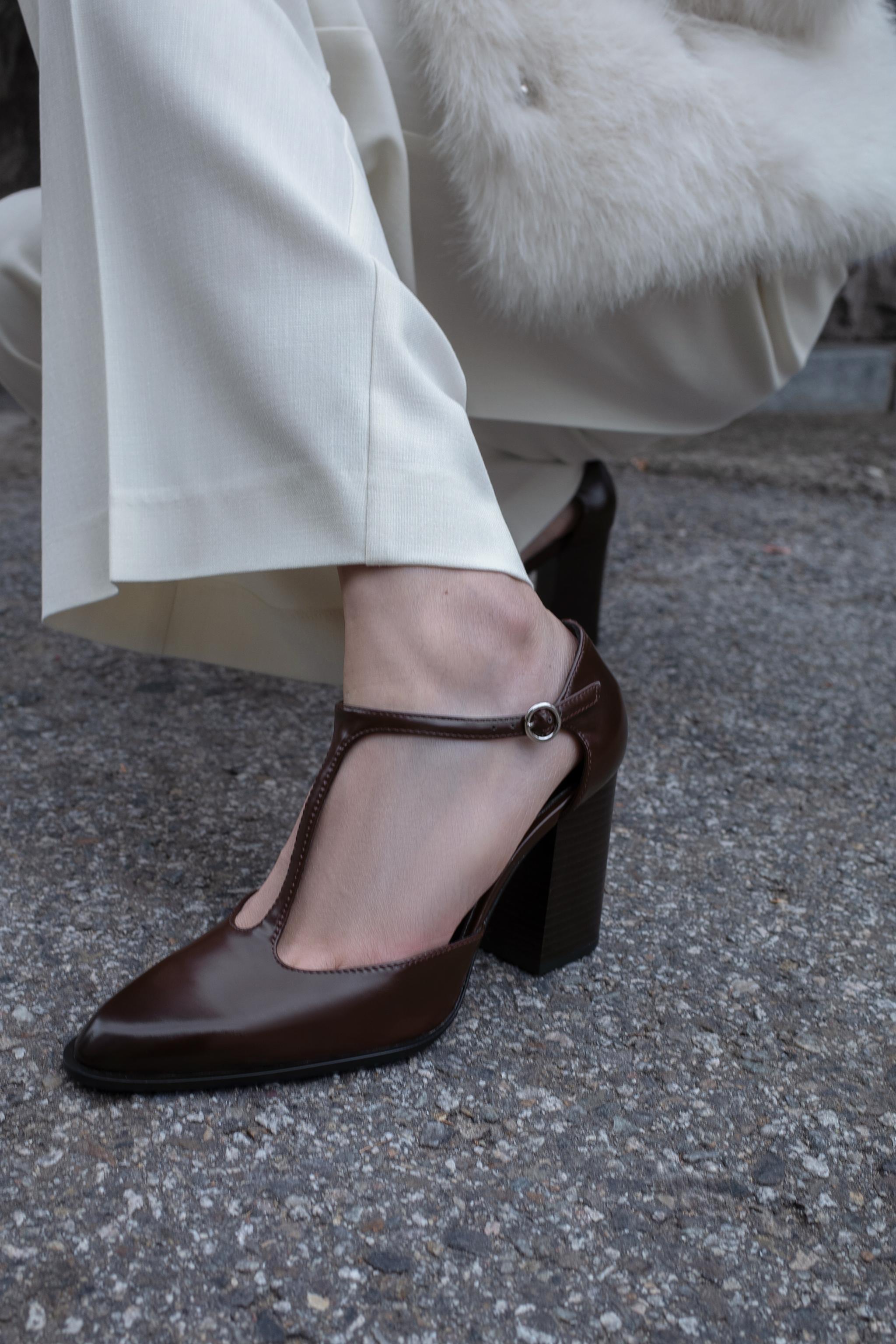 ストラップハイヒールシューズ - ブラウン | ZARA Japan / 日本