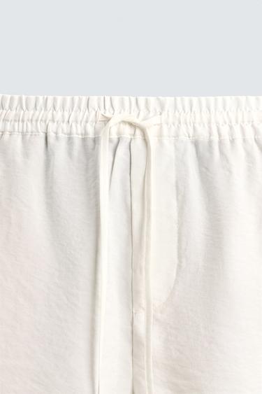 SHORT FLUIDE COUPE DÉCONTRACTÉE - Blanc cassé de Zara - Image 7