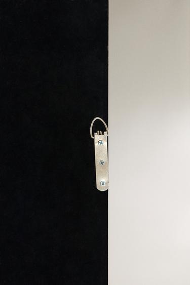 MIROIR SUR PIED CADRE ARRONDI - Beige clair de Zara - Image 2