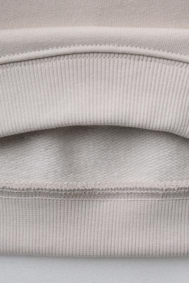SWEAT AVEC INSCRIPTION EN RELIEF - Beige clair de Zara - Image 3
