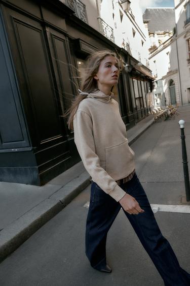 SWEAT BASIQUE À CAPUCHE - Beige chiné de Zara - Image 2