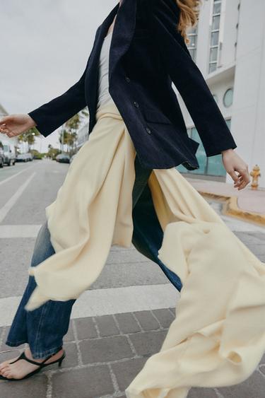 PAÑUELO LISO SOFT - Amarillo claro de Zara