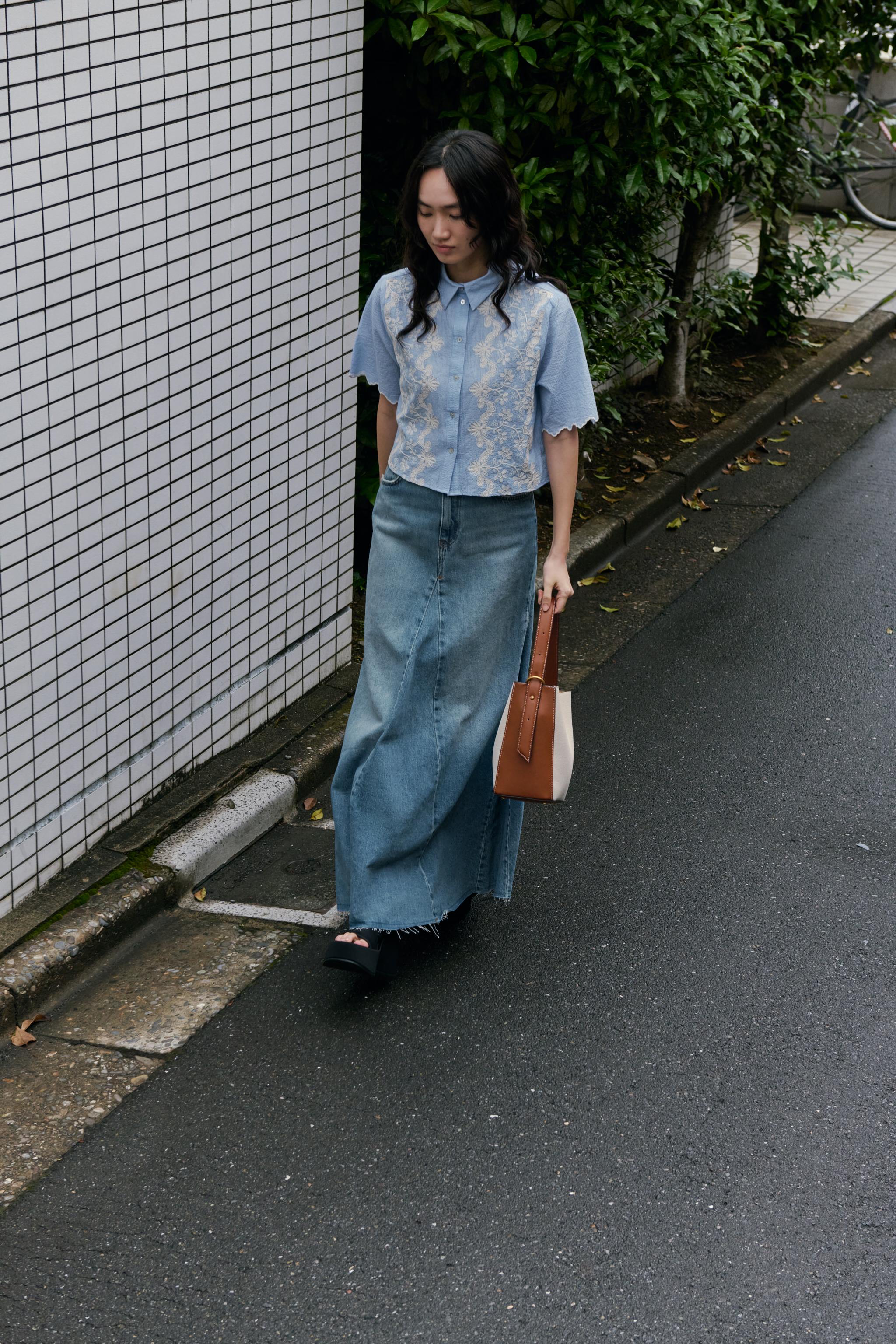 お出かけをもっと楽しく かわいい ZARA ショートスリーブシャツ ノット ショートスリーブ シャツ - ライトブルー | ZARA Japan