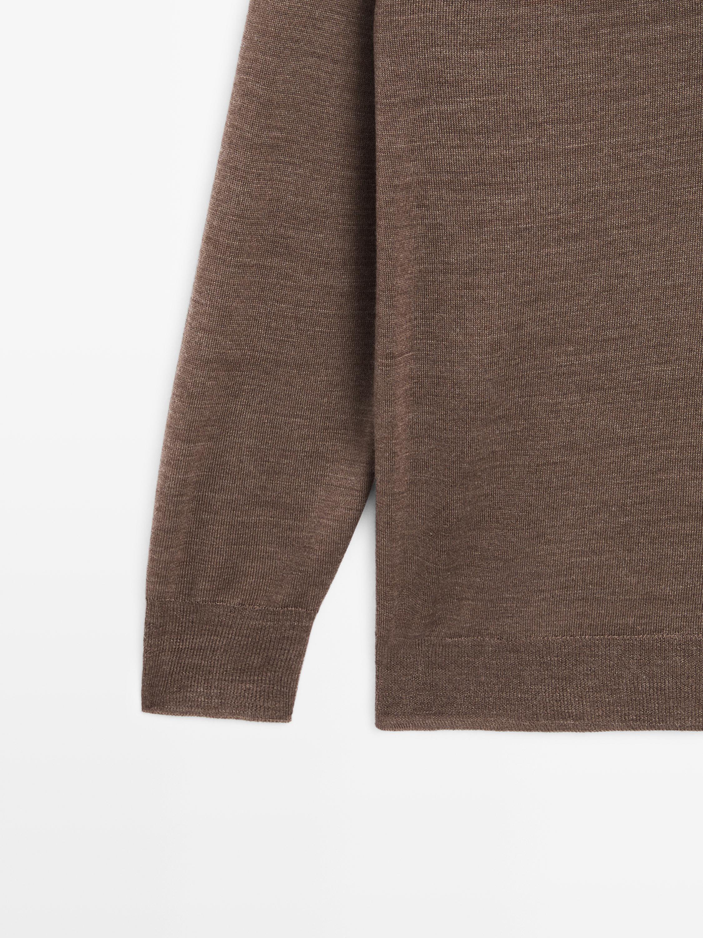Pull à col en V 100 % laine