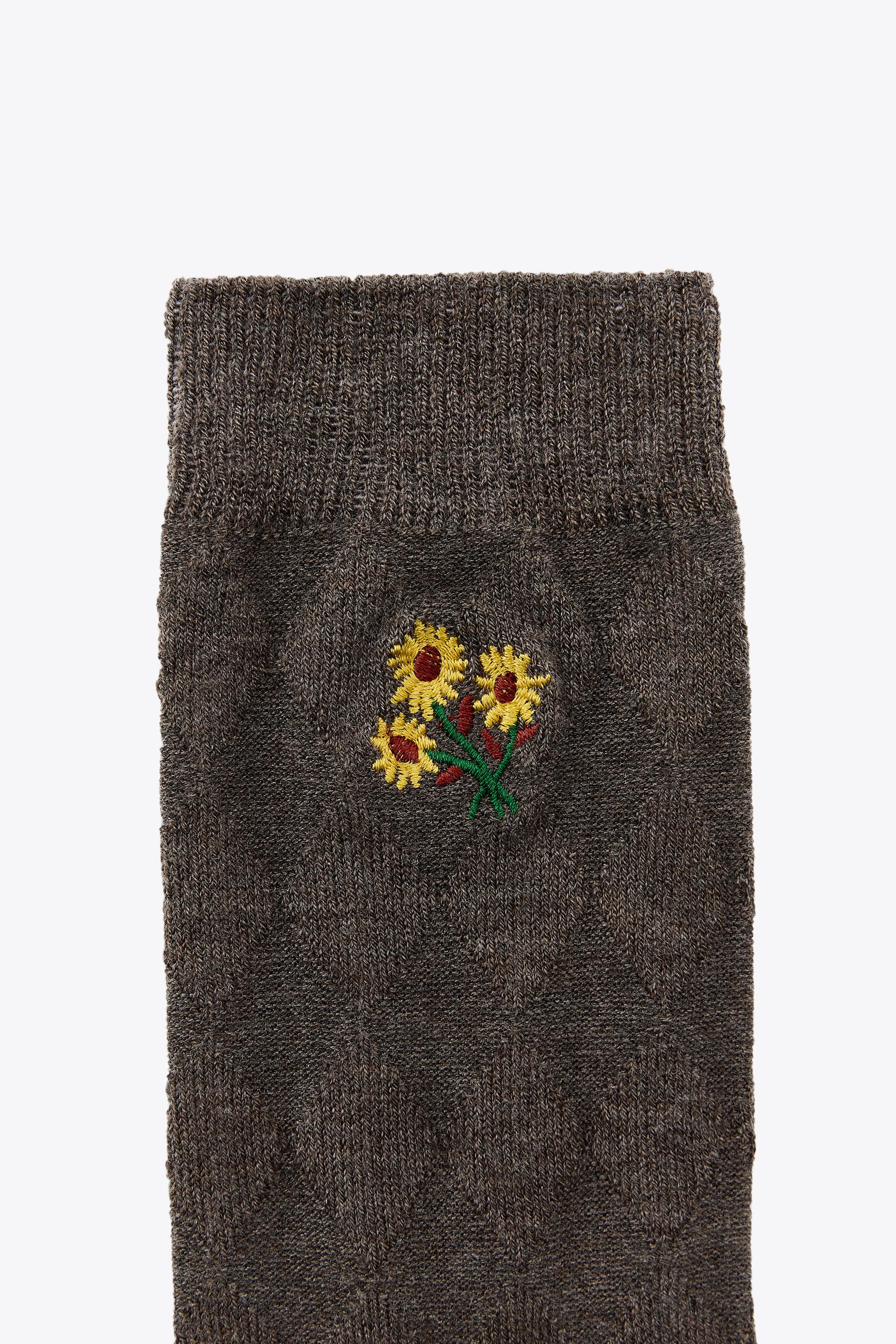 CHAUSSETTES LOSANGES BRODÉES