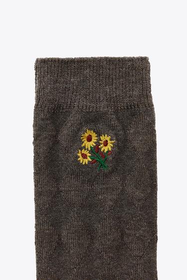 CHAUSSETTES LOSANGES BRODÉES - Marron / Taupe de Zara - Image 2