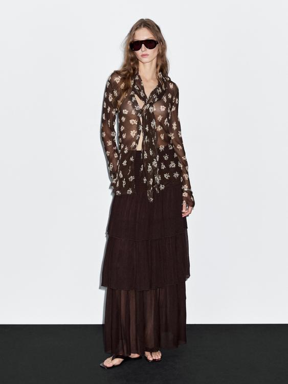 Flowing shirt with scarf collar