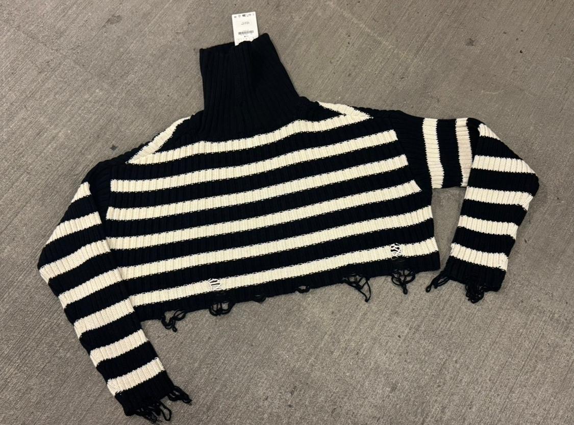 STRIPED CROP KNIT SWEATER - Image 5