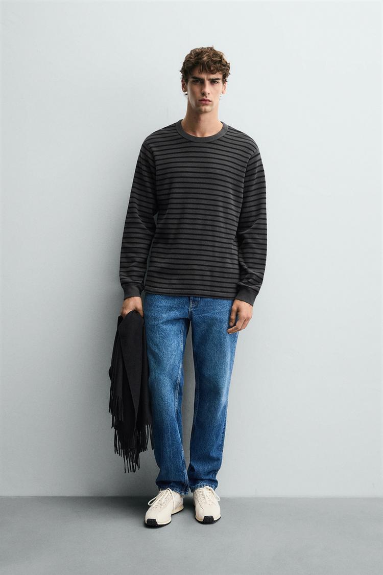 Байланған кеуделі Сатушыны блять