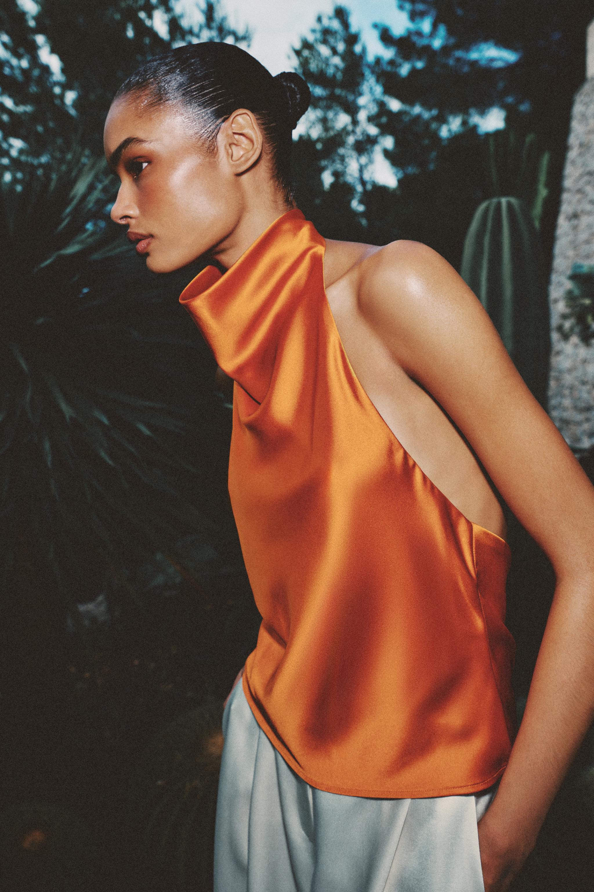 SATIN HALTER TOP — Orange