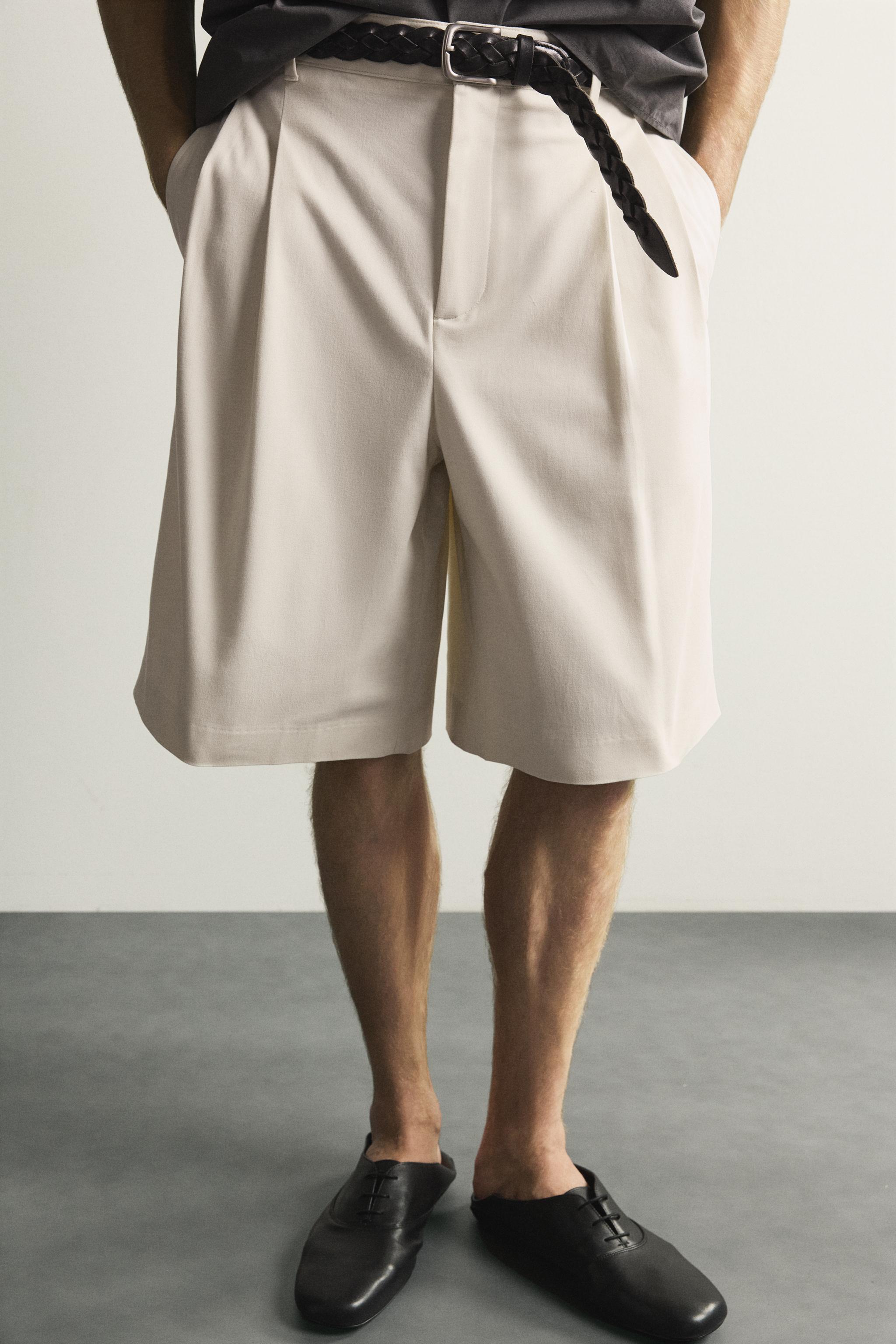 WIDE FIT PLEATED SHORTS