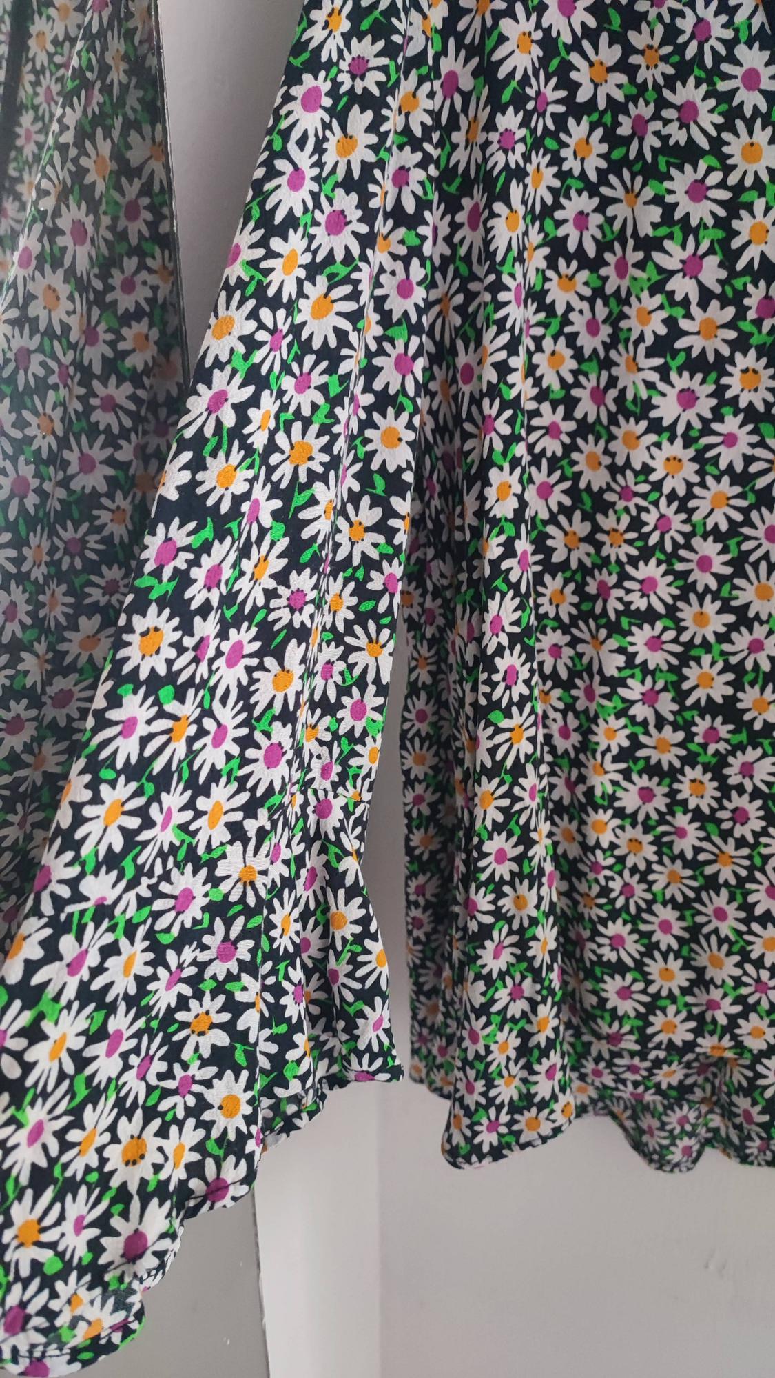BLUSA CRUZADA DE FLORES - Image 6