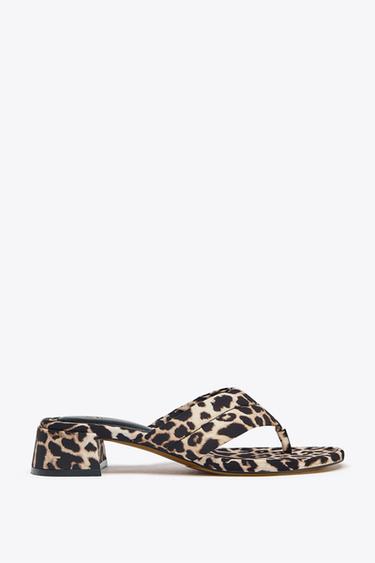 SANDALEN MET HAK EN DIERENPRINT - Panter van Zara