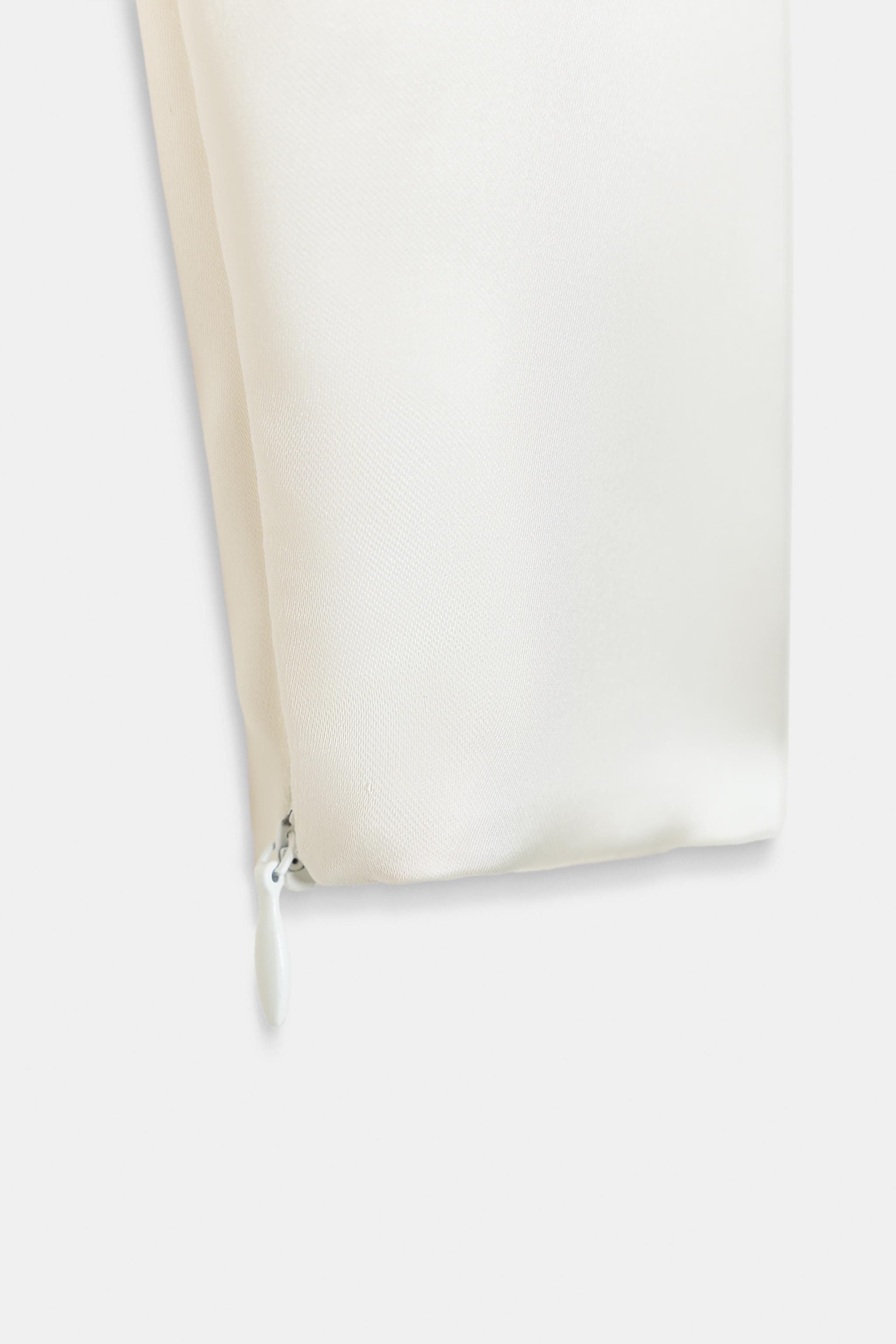 CHEMISE SATINÉE AVEC LAÇAGE AU DOS