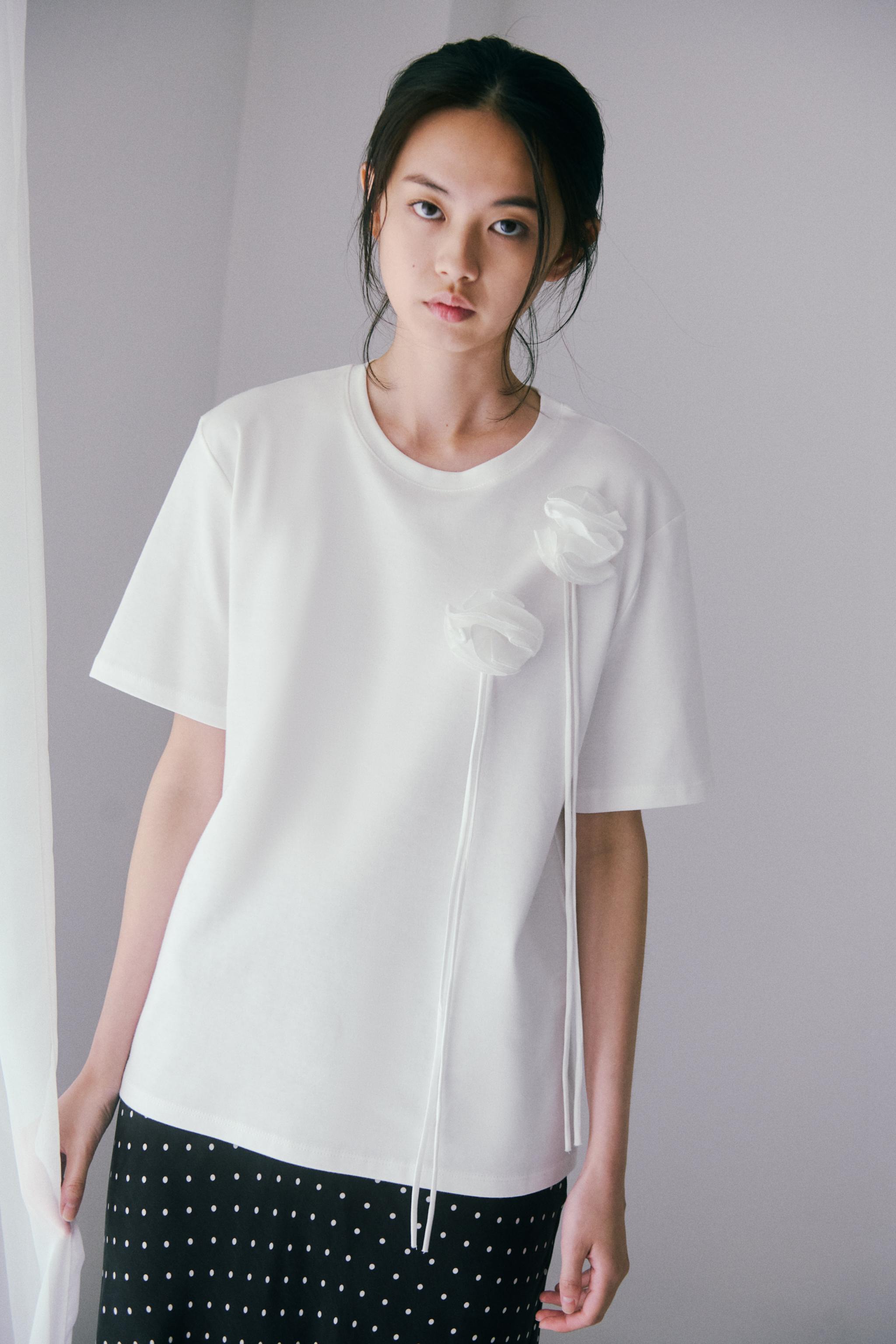 【ZARA】コットンギャザーＴシャツ ホワイト | 0264/008/250 GATHERED COTTON T-SHIRT - White | ZARA Canada